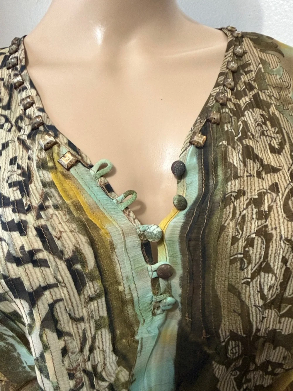 Alberto Makali Olive Green and Gold Patterned Boho Blouse - Picture 3 of 8